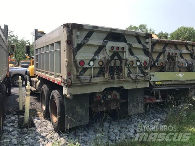 Mack CV700 Sneeuwschuivers en -ploegen