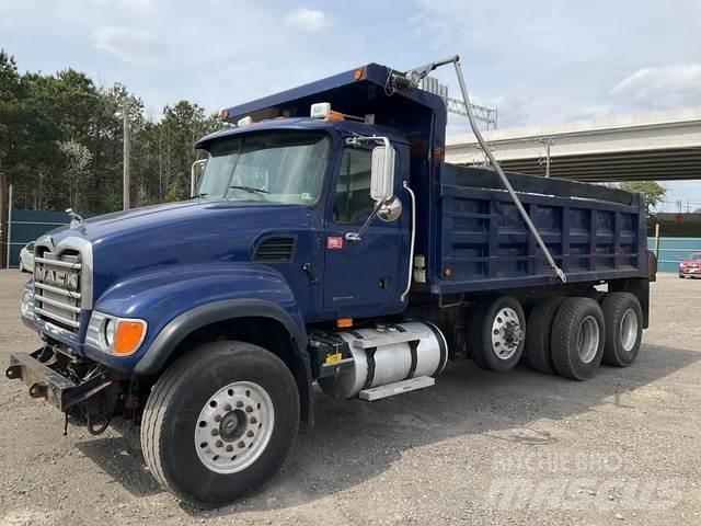 Mack CV713 Kipper