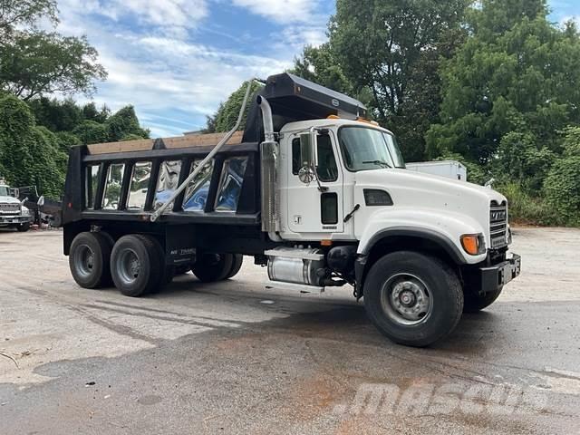 Mack CV713 Kipper