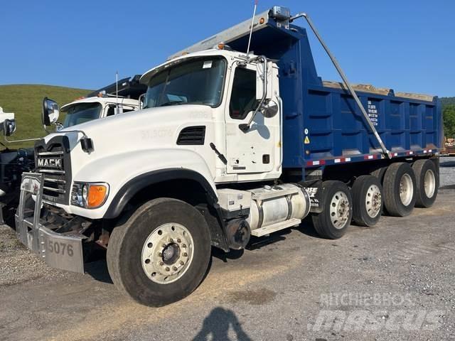 Mack CV713 Kipper