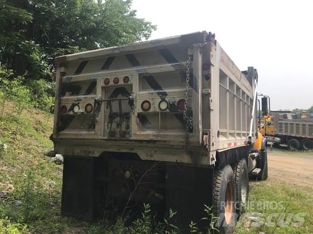 Mack CV713 Kipper