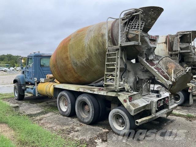Mack CV713 Anders