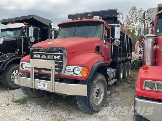 Mack CV713 Kipper