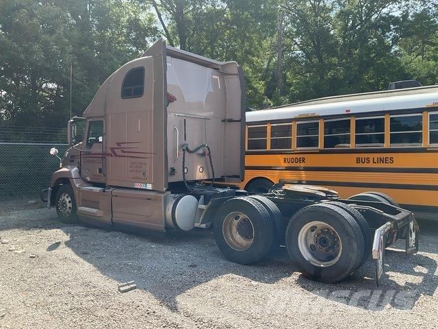 Mack CXU613 Trekkers