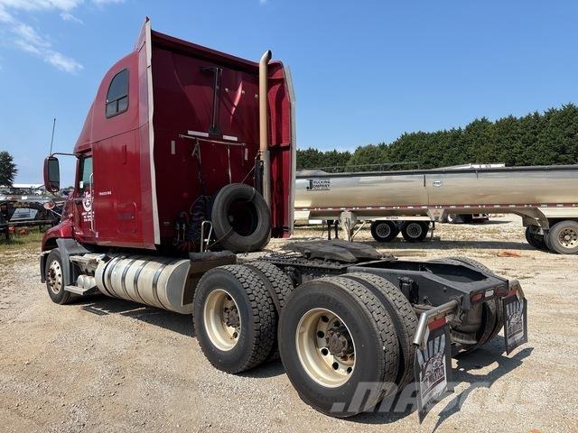 Mack CXU613 Trekkers
