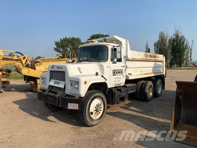 Mack DM686S Kipper