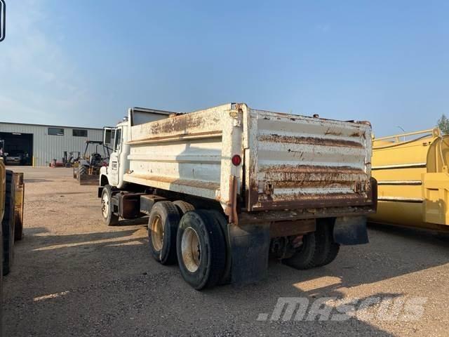 Mack DM686S Kipper