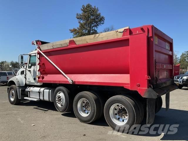 Mack GU713 Kipper