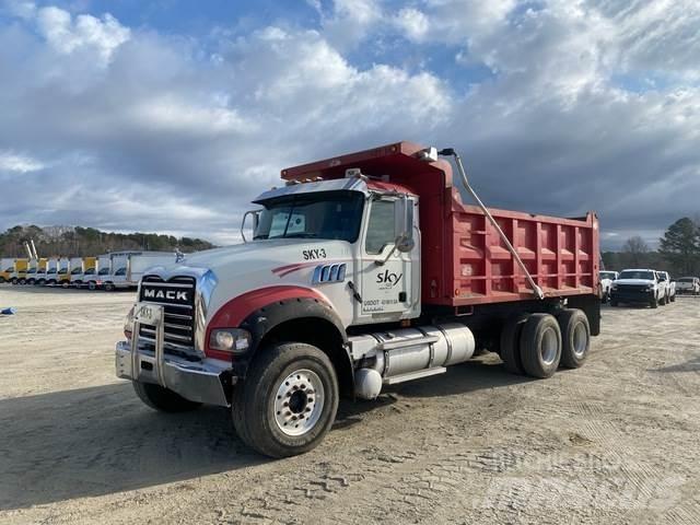 Mack GU713 Kipper