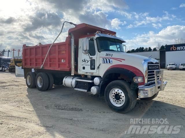 Mack GU713 Kipper