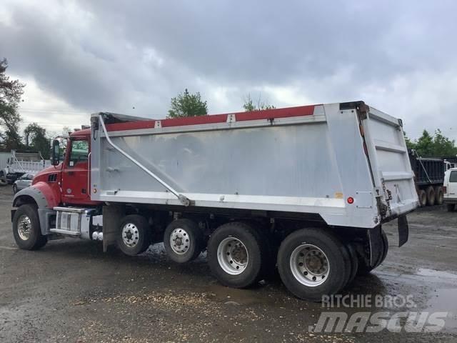 Mack GU713 Kipper