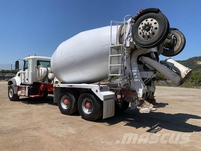 Mack GU713 Anders