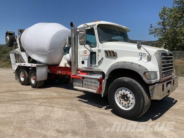 Mack GU713 Anders