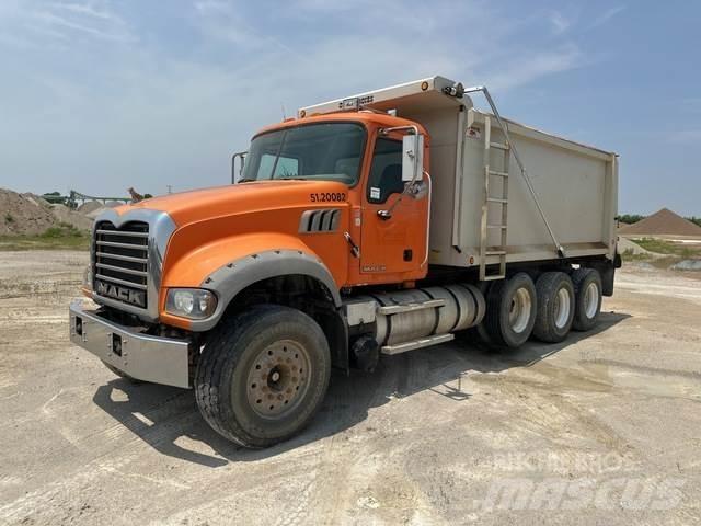 Mack GU713 Kipper