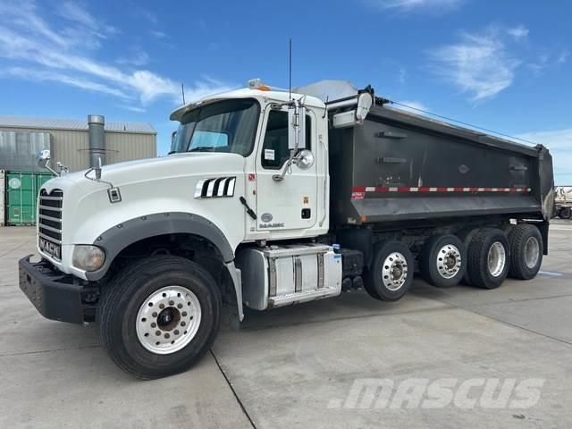 Mack GU713 Kipper