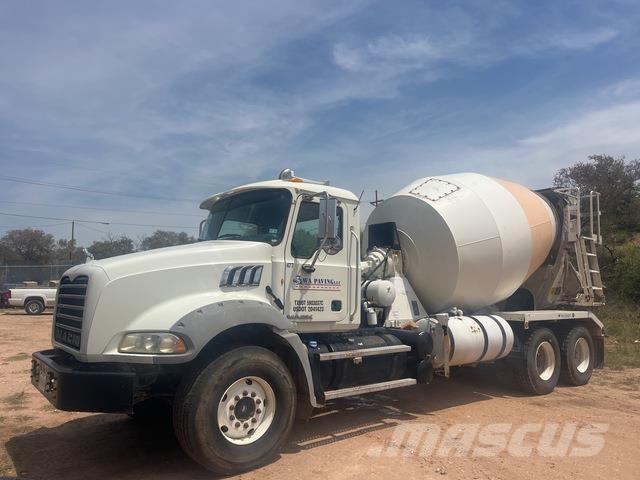 Mack GU813 Anders