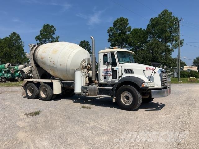 Mack GU813 Anders