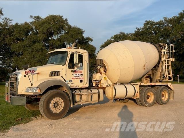 Mack GU813 Anders