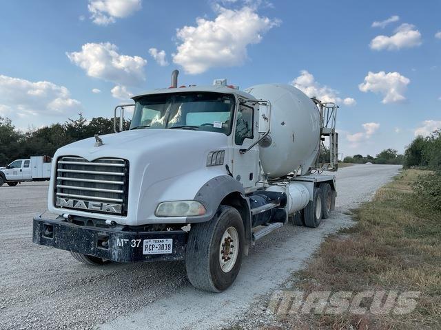 Mack GU813 Anders