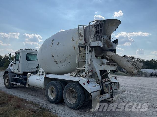 Mack GU813 Anders