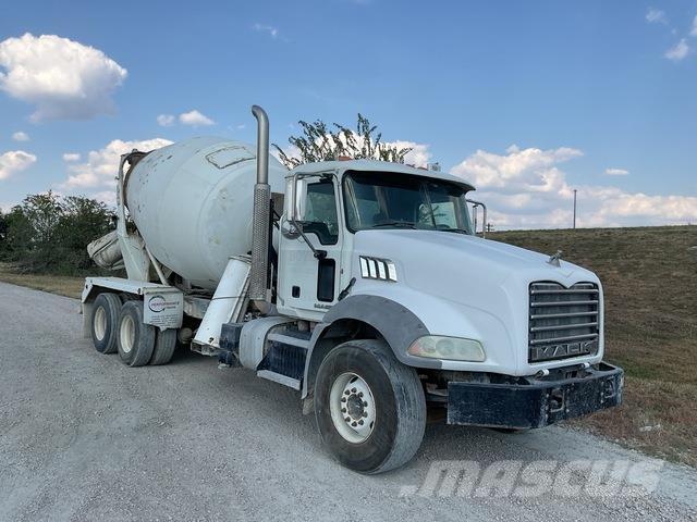 Mack GU813 Anders