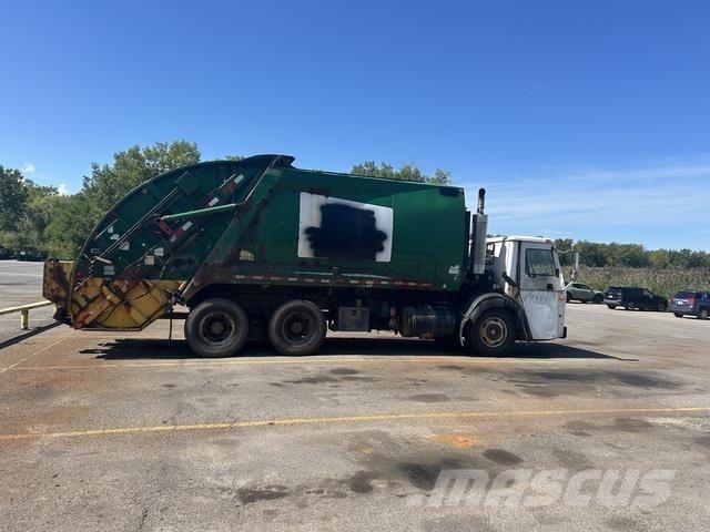 Mack LE613 Vuilniswagens