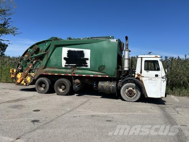 Mack LE613 Vuilniswagens