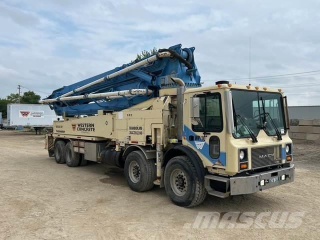 Mack MR Betonpomptrucks