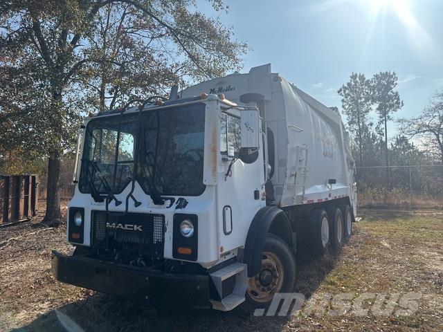Mack MR688S Vuilniswagens