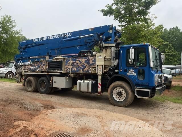Mack MRU613 Betonpomptrucks