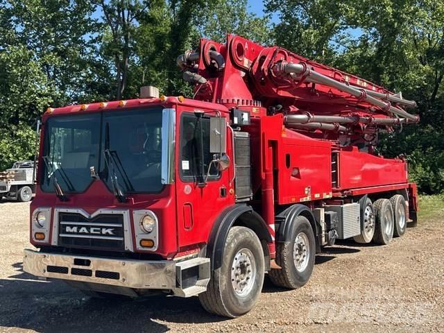 Mack MRU613 Betonpomptrucks