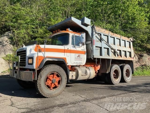 Mack RD686SX Kipper
