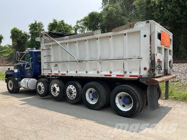 Mack RD688S Kipper