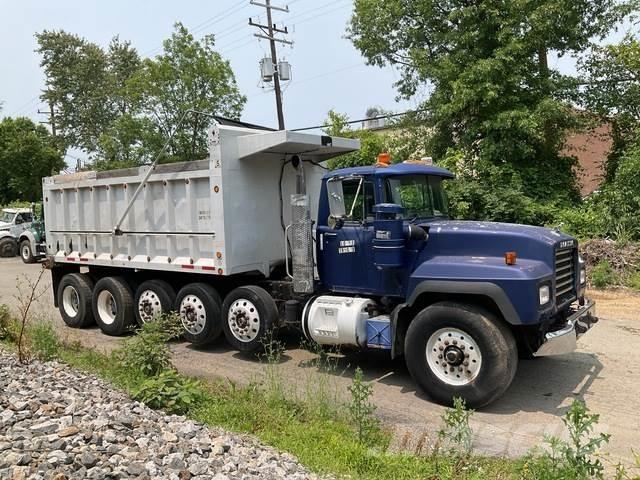 Mack RD688S Kipper