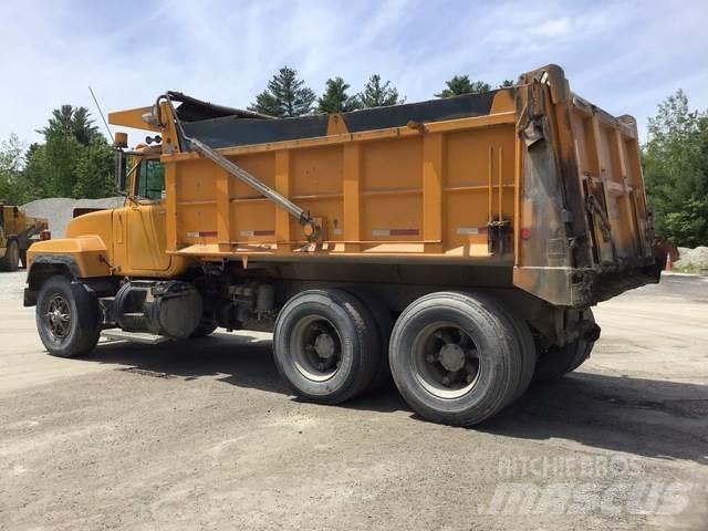 Mack RD688S Kipper