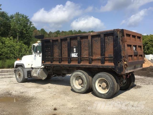 Mack RD688S Kipper