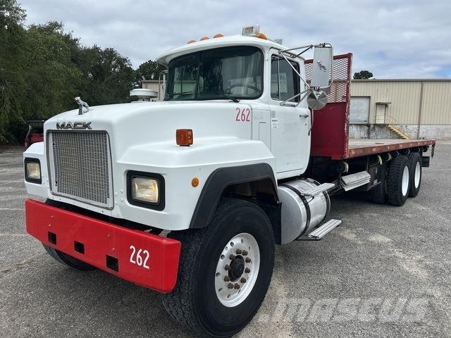 Mack RD690S Platte bakwagens
