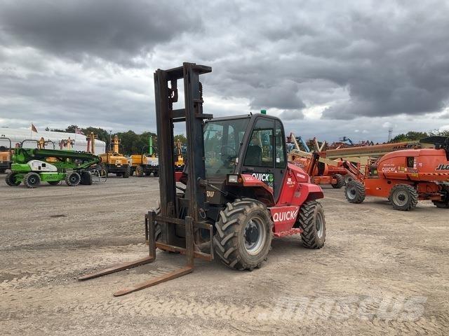 Manitou M26-4 Vorkheftruck voor zwaar terrein