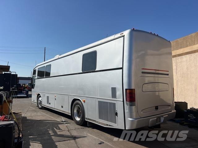 MCI F3500 Kampeerwagens en caravans