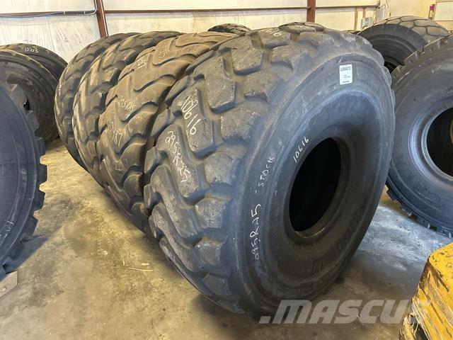 Michelin XHA2 Banden, wielen en velgen
