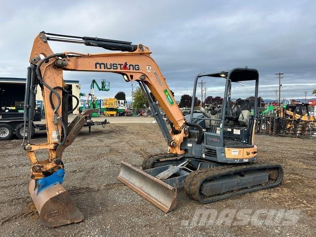 Mustang 450Z Rupsgraafmachines
