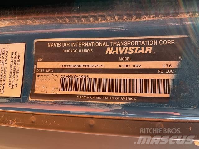 Navistar 4700 Auto hoogwerkers