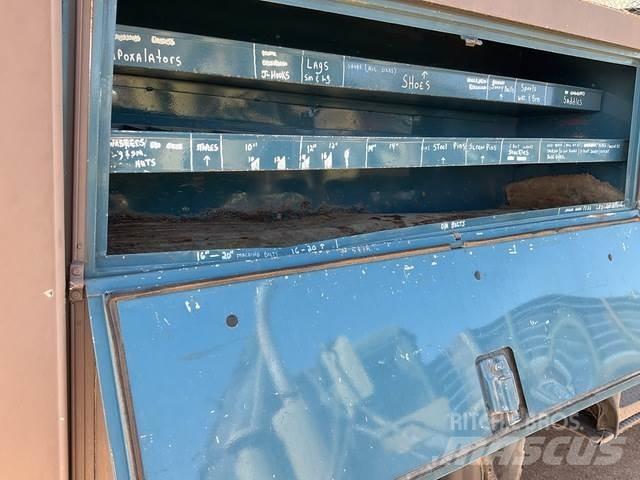 Navistar 4700 Auto hoogwerkers
