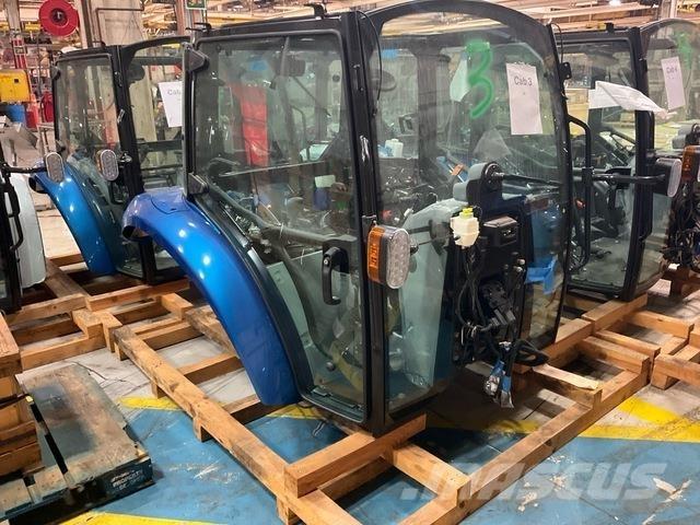 New Holland  Cabine en interieur