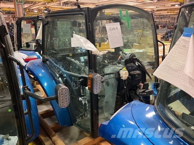 New Holland  Cabine en interieur