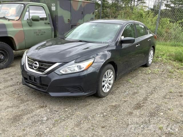 Nissan Altima Auto's