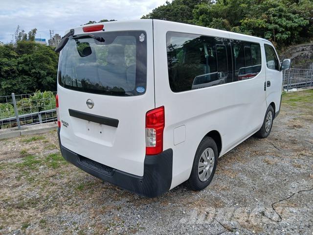 Nissan Caravan Minibussen