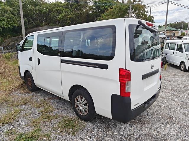 Nissan Caravan Minibussen