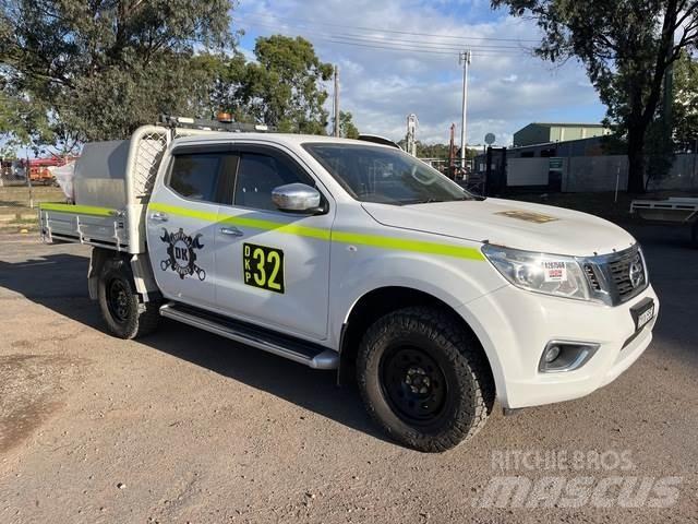 Nissan Navara Bestelwagens met open laadbak
