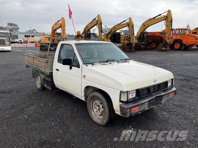 Nissan Navara Bestelwagens met open laadbak